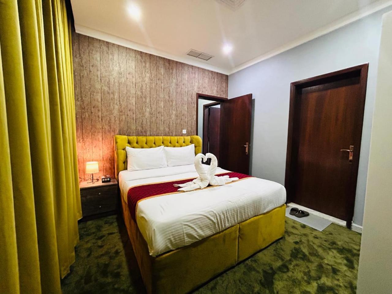 De Iris Regency Fahaheel Apartment Kuwait City Exterior photo
