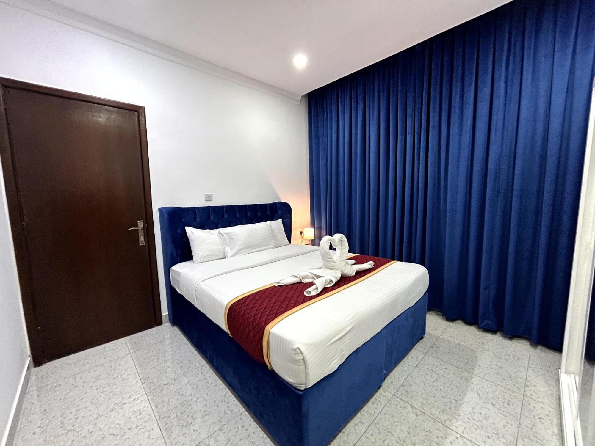 De Iris Regency Fahaheel Apartment Kuwait City Exterior photo