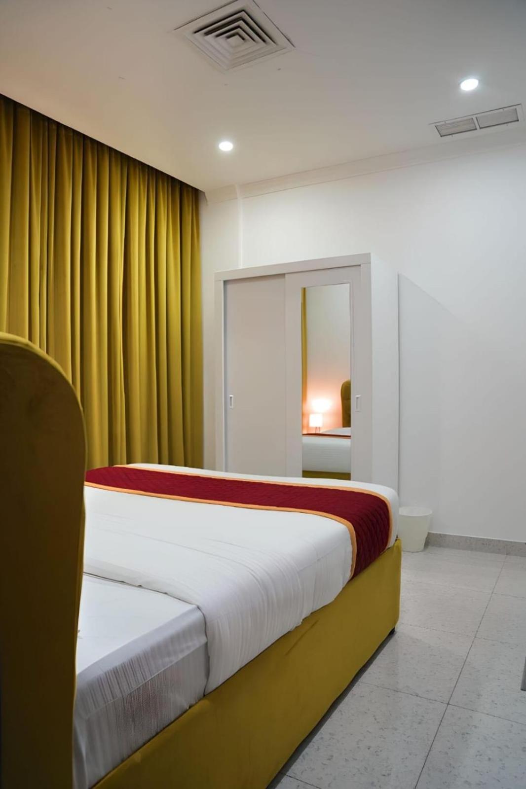 De Iris Regency Fahaheel Apartment Kuwait City Exterior photo